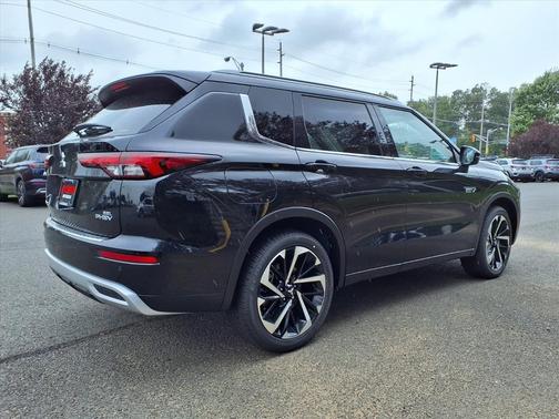2025 Mitsubishi Outlander PHEV 