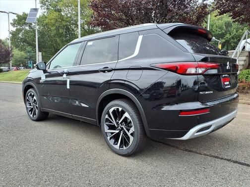 2025 Mitsubishi Outlander PHEV 