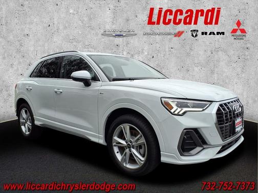 2024 Audi Q3 45 S line Premium