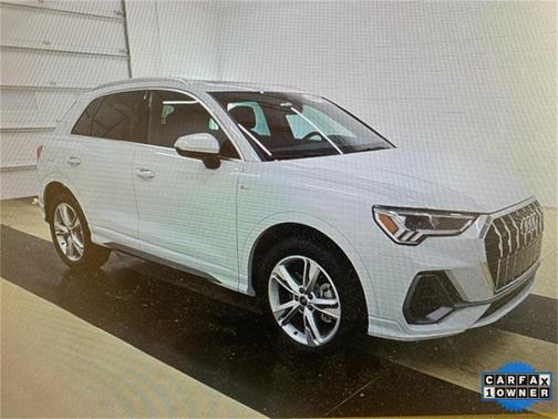 2024 Audi Q3 45 S line Premium