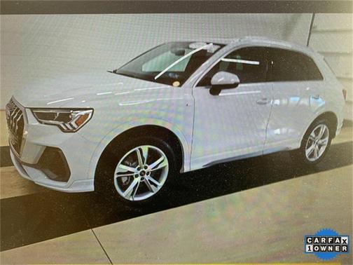 2024 Audi Q3 45 S line Premium