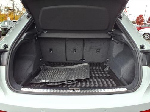 2024 Audi Q3 45 S line Premium