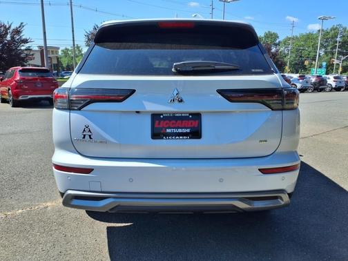 2025 Mitsubishi Outlander