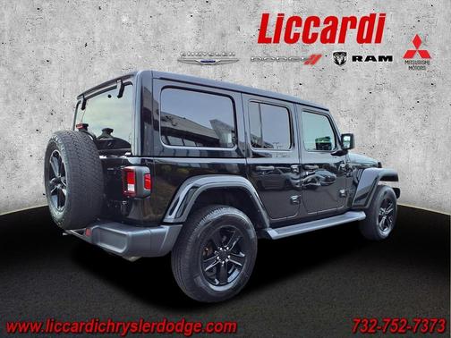 2022 Jeep Wrangler Unlimited Sahara Altitude