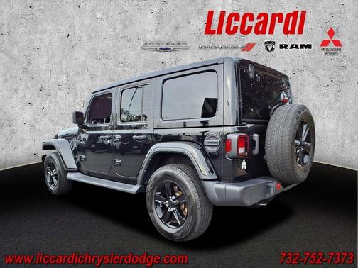 2022 Jeep Wrangler Unlimited Sahara Altitude