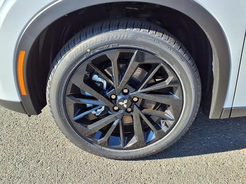 2025 Mitsubishi Outlander PHEV SEL