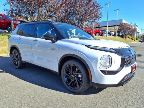 2025 Mitsubishi Outlander PHEV SEL