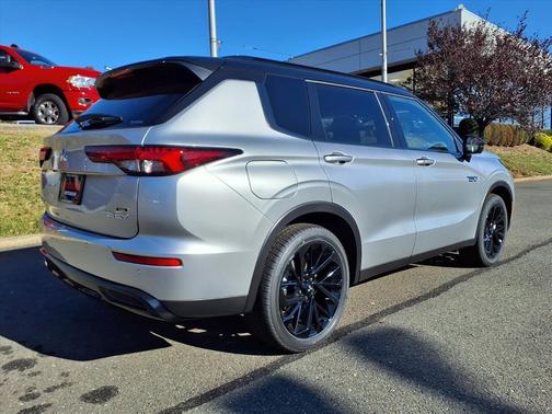 2025 Mitsubishi Outlander PHEV SEL