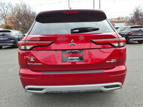 2023 Mitsubishi Outlander PHEV 
