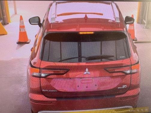 2023 Mitsubishi Outlander PHEV 