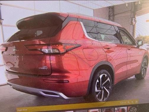2023 Mitsubishi Outlander PHEV 