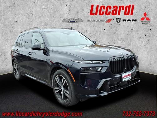 2023 BMW X7 M60i