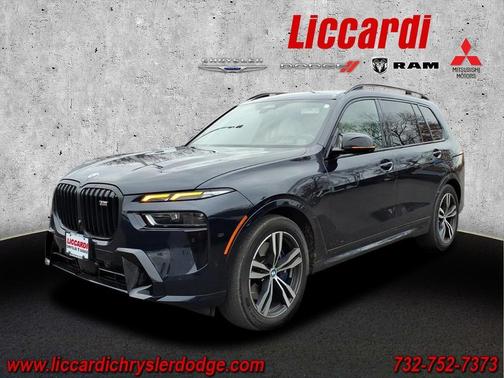 2023 BMW X7 M60i
