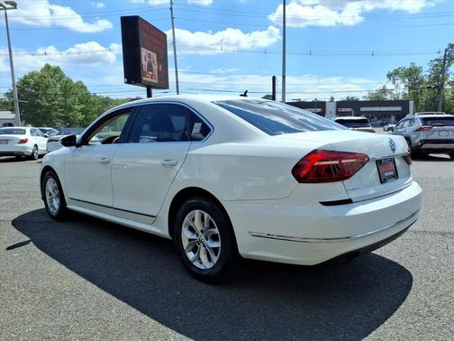 2017 Volkswagen Passat 1.8T S