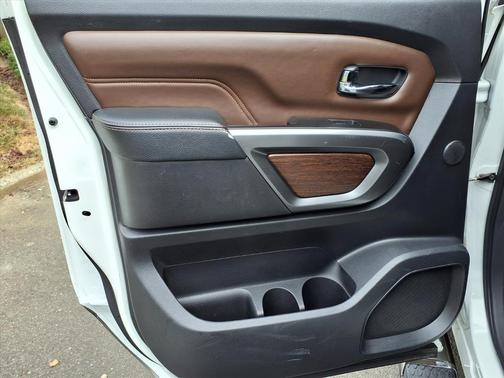 2017 Nissan Titan Platinum Reserve