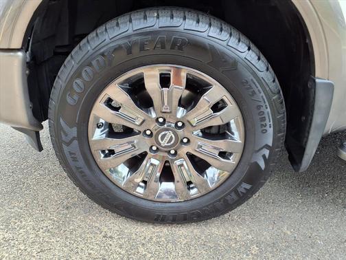 2017 Nissan Titan Platinum Reserve