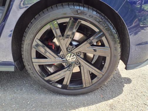 2023 Volkswagen Golf GTI 2.0T SE