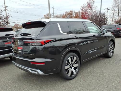 2025 Mitsubishi Outlander 