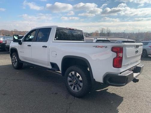 2022 Chevrolet Silverado 2500 Custom
