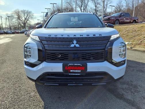 2025 Mitsubishi Outlander PHEV