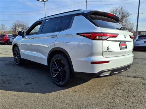 2025 Mitsubishi Outlander PHEV