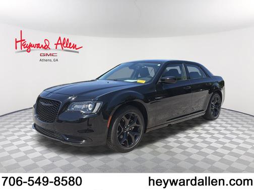 Gloss Black 2022 Chrysler 300 Touring