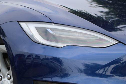 2017 Tesla Model S 75D