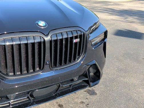 2026 BMW X7 M60i