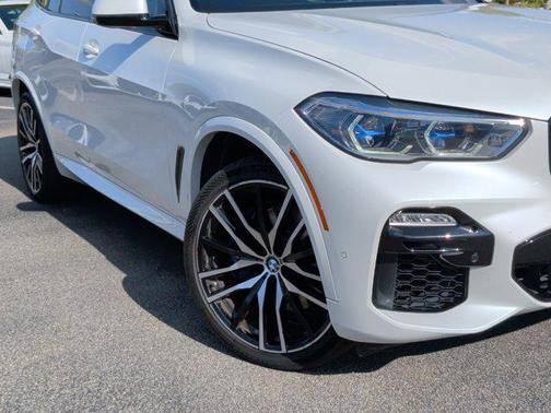 2021 BMW X5 M50i