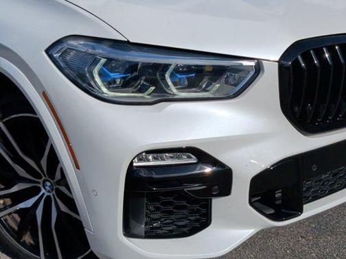2021 BMW X5 M50i
