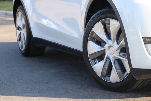 2023 Tesla Model Y AWD *Ltd Avail*