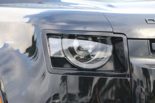 2023 Land Rover Defender 110 X-Dynamic SE