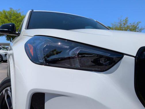 Alpine White 2026 BMW X1 xDrive28i