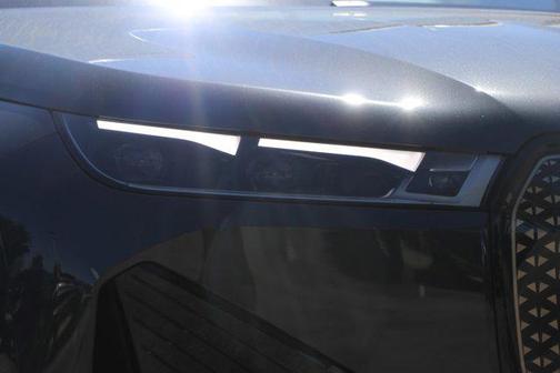 2025 BMW iX M60