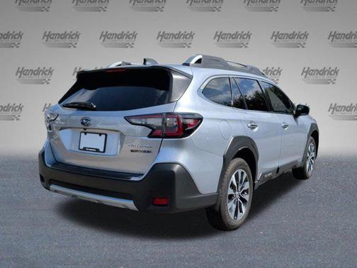 Ice Silver Metallic 2025 Subaru Outback Touring XT