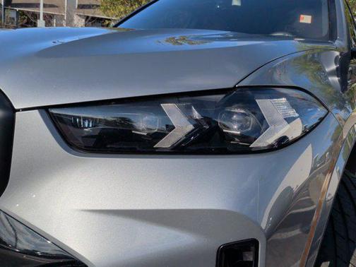 Skyscraper Grey Metallic 2024 BMW X5 xDrive40i