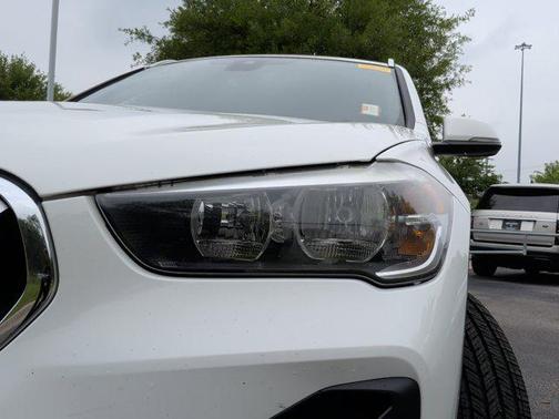 Alpine White 2020 BMW X1 xDrive28i