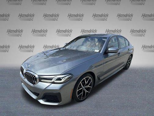 2022 BMW 530 i