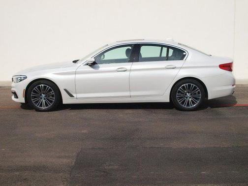2019 BMW 540 540i