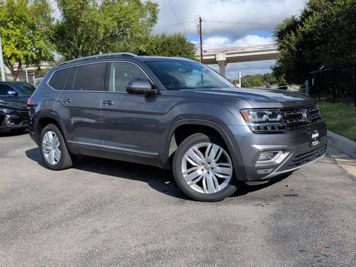 Platinum Gray Metallic 2018 Volkswagen Atlas 3.6L SEL Premium