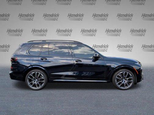 Carbon Black Metallic 2024 BMW X7 M60i