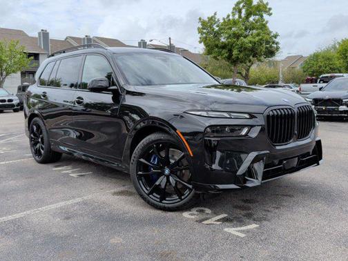 Black Sapphire Metallic 2026 BMW X7 xDrive40i