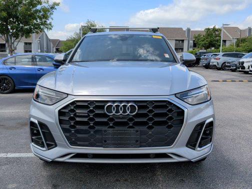 Florett Silver Metallic 2023 Audi Q5 45 S line Premium Plus