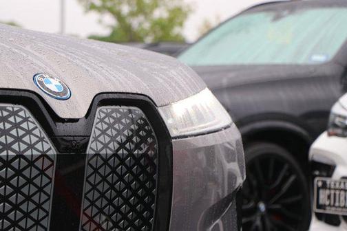 2025 BMW iX xDrive50
