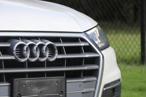 2019 Audi Q5 2.0T Premium Plus