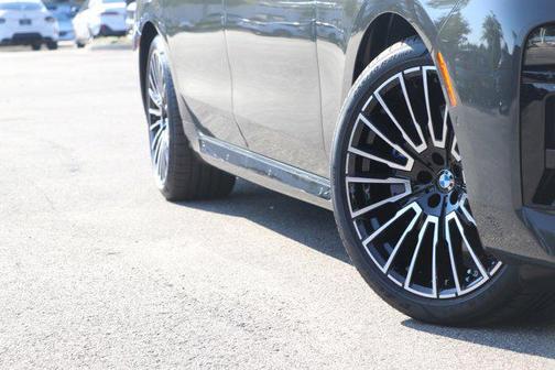 2026 BMW 760 760i xDrive