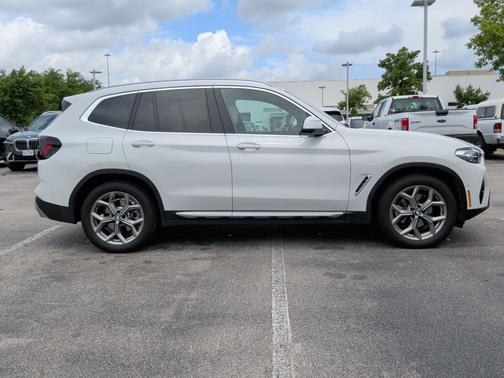 Alpine White 2024 BMW X3 xDrive30i
