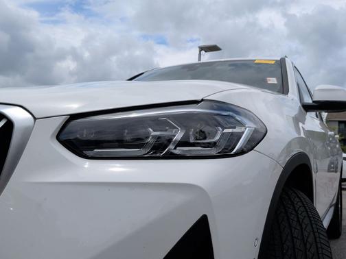 Alpine White 2024 BMW X3 xDrive30i
