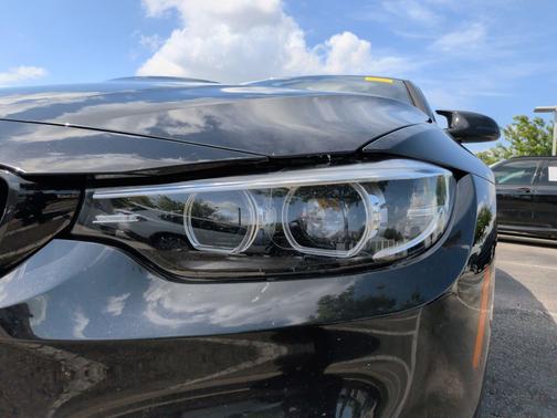 Black Sapphire Metallic 2018 BMW M4 Competition