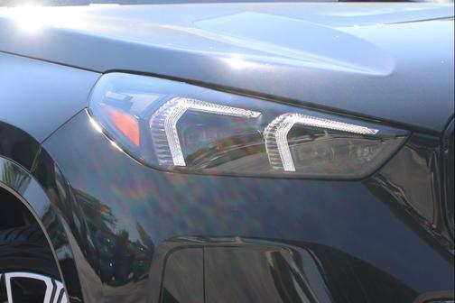 Black Sapphire Metallic 2026 BMW X1 xDrive28i